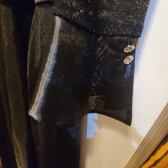 Black evening gown JS collections size 8 - Picture 2 of 4